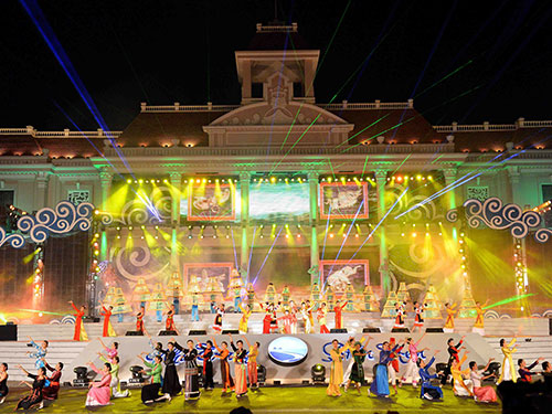 Du lịch hè, tham gia Festival biển Nha Trang 2015